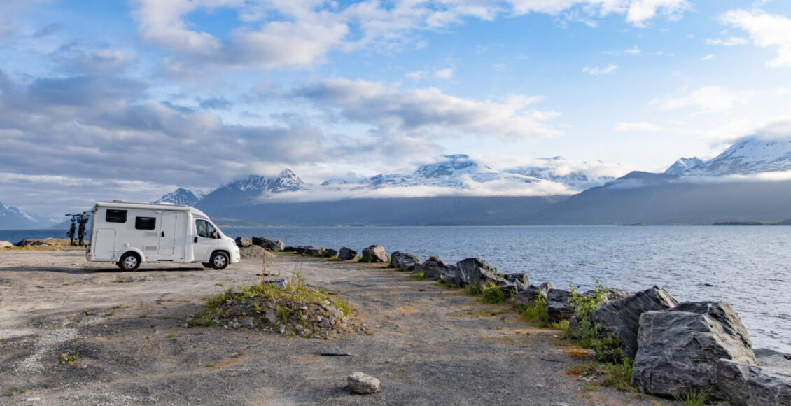 Pourquoi choisir un camping-car d'occasion pour vos aventures ?